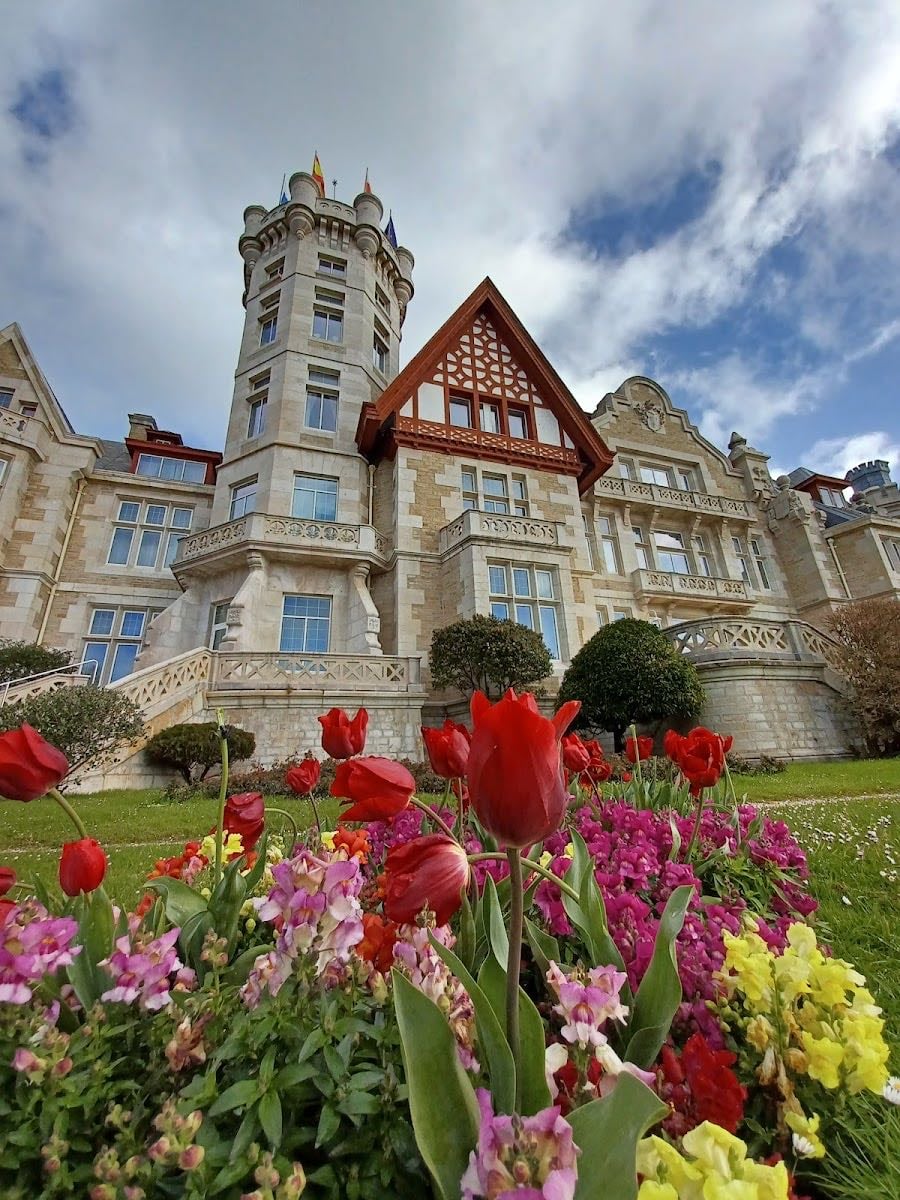 Palacio de La Magdalena - 馃搷Santander