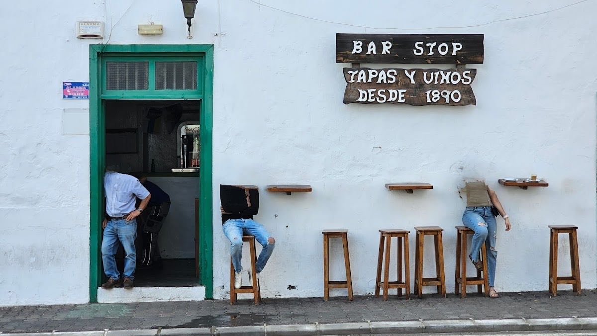 Bar Stop