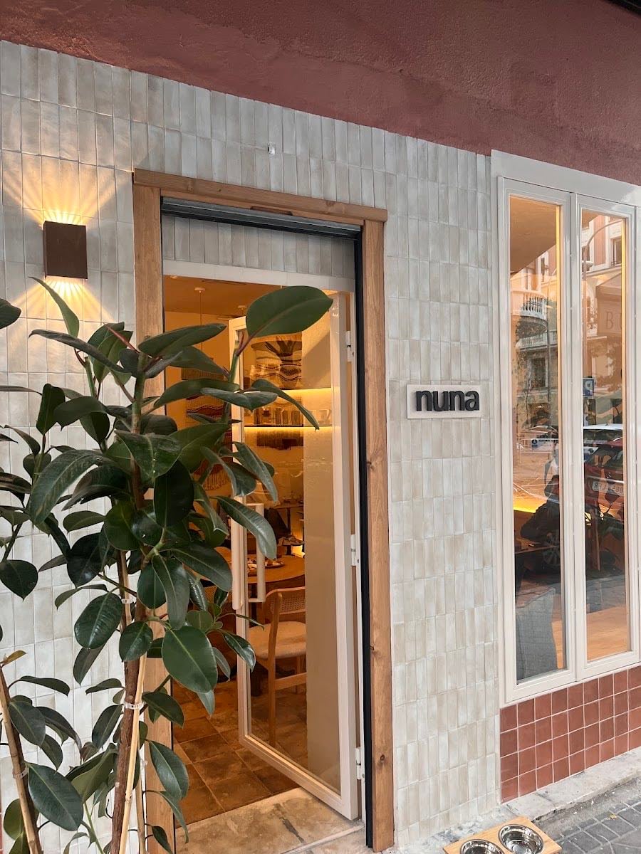 Nuna Coffee Shop