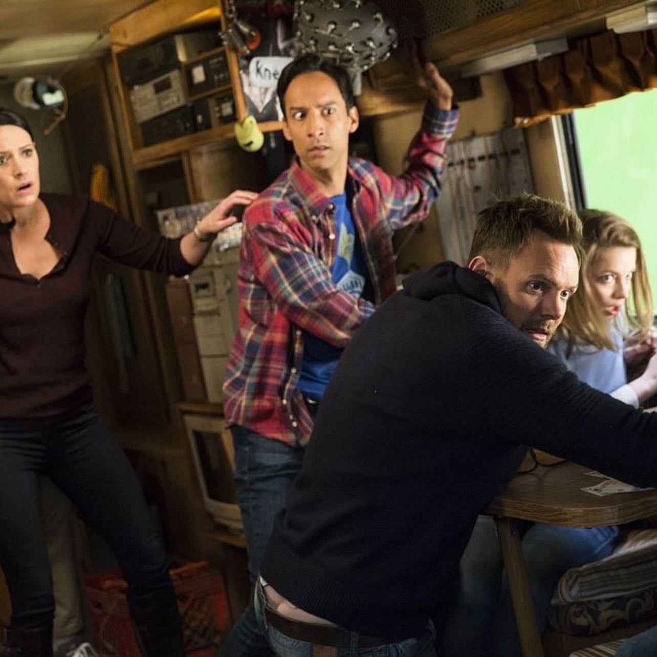 6x10: Basic RV Repair & Palmistry - ❤️