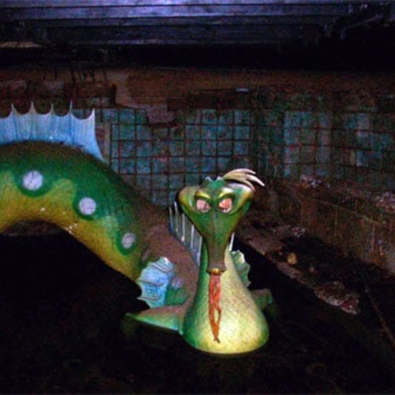 abandoned 20,000,000 leagues under the sea serpent animatronics - i am their personal defense lawyer. no reddit poster #2526 these animatronics are not still there, no they are not cursed. they are silly little creatures who got abandoned by disney because they didn’t know what to do with them.
