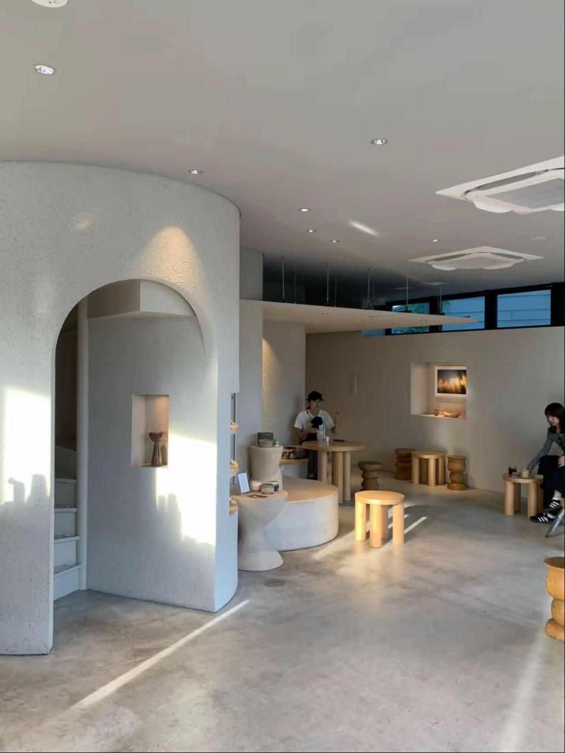 Et -THE CULTURAL COFFEEHOUSE-
