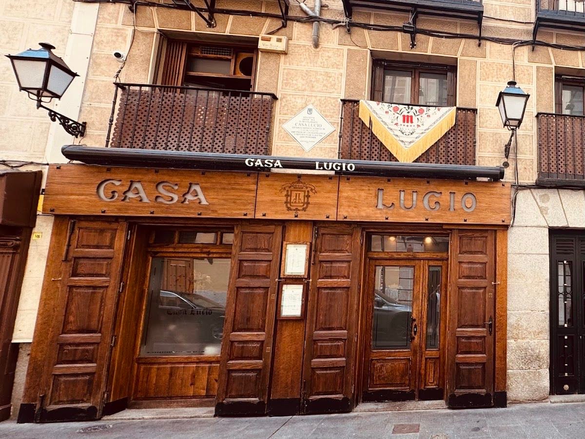 Casa Lucio