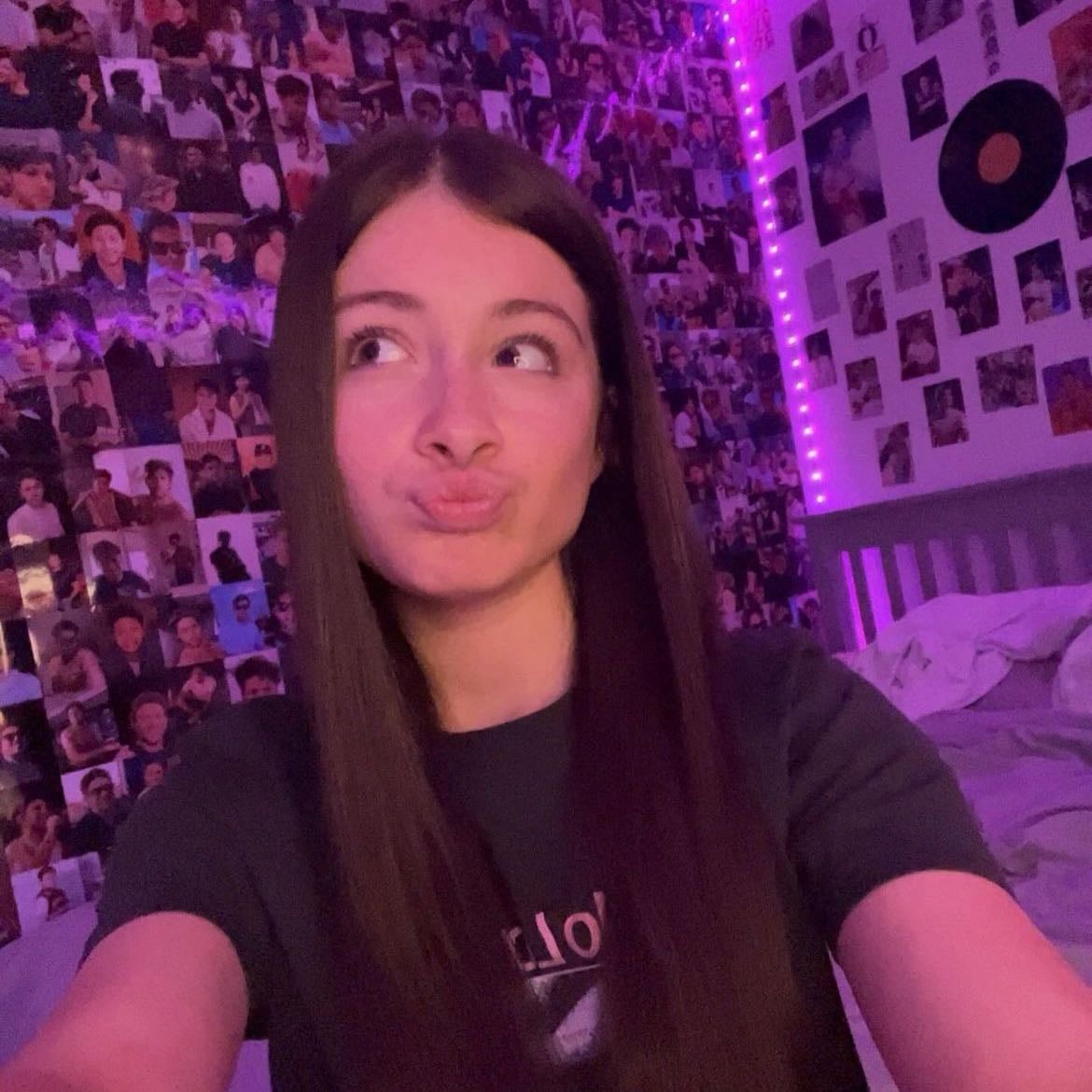 Her extremely relatable one direction videos! - Also her accent loving ittt
