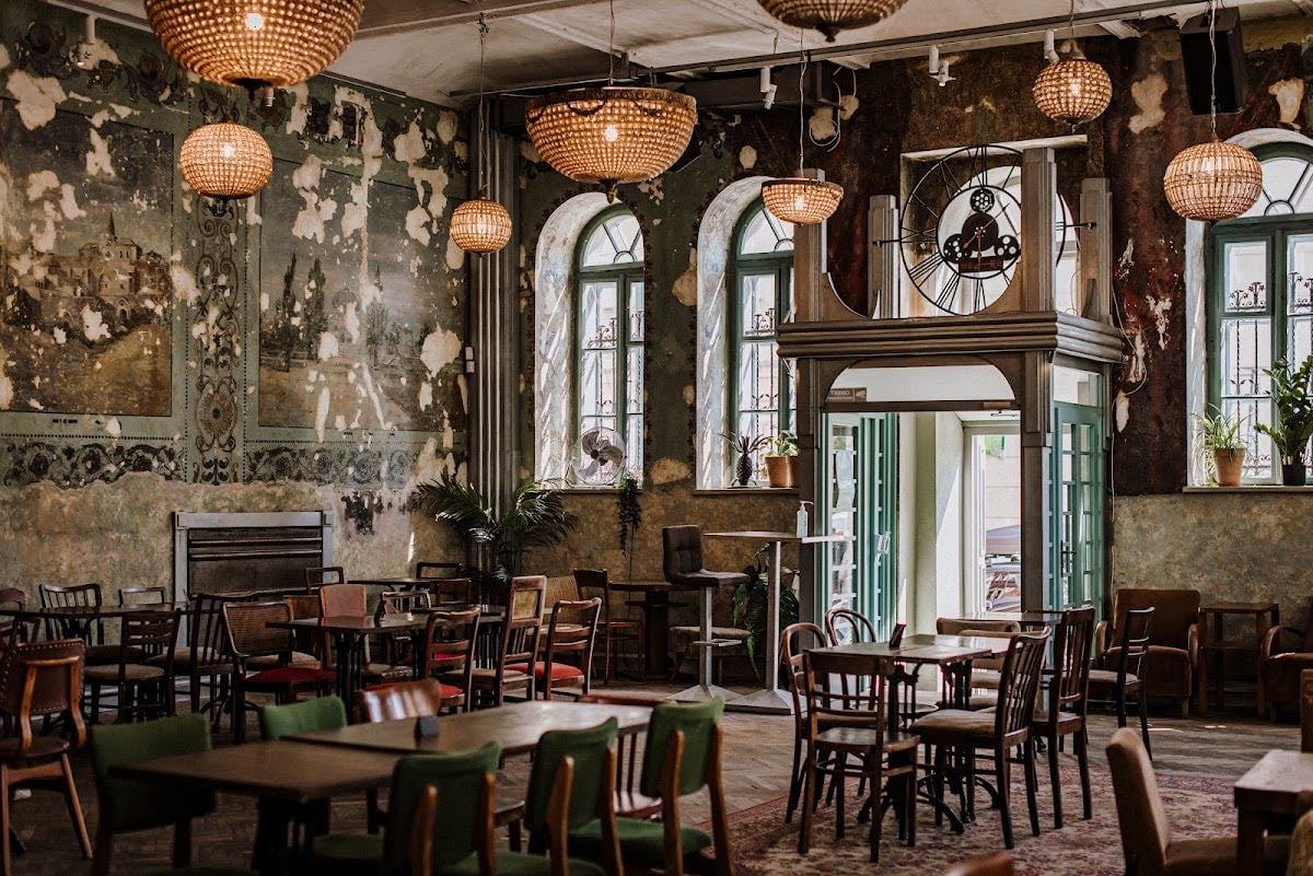 HEVRE bar
