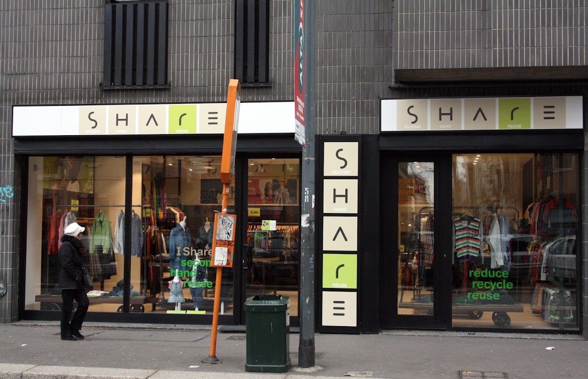 SHARE - Milano thrift shop