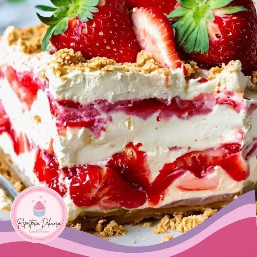 Lasaña de tarta de queso y fresa