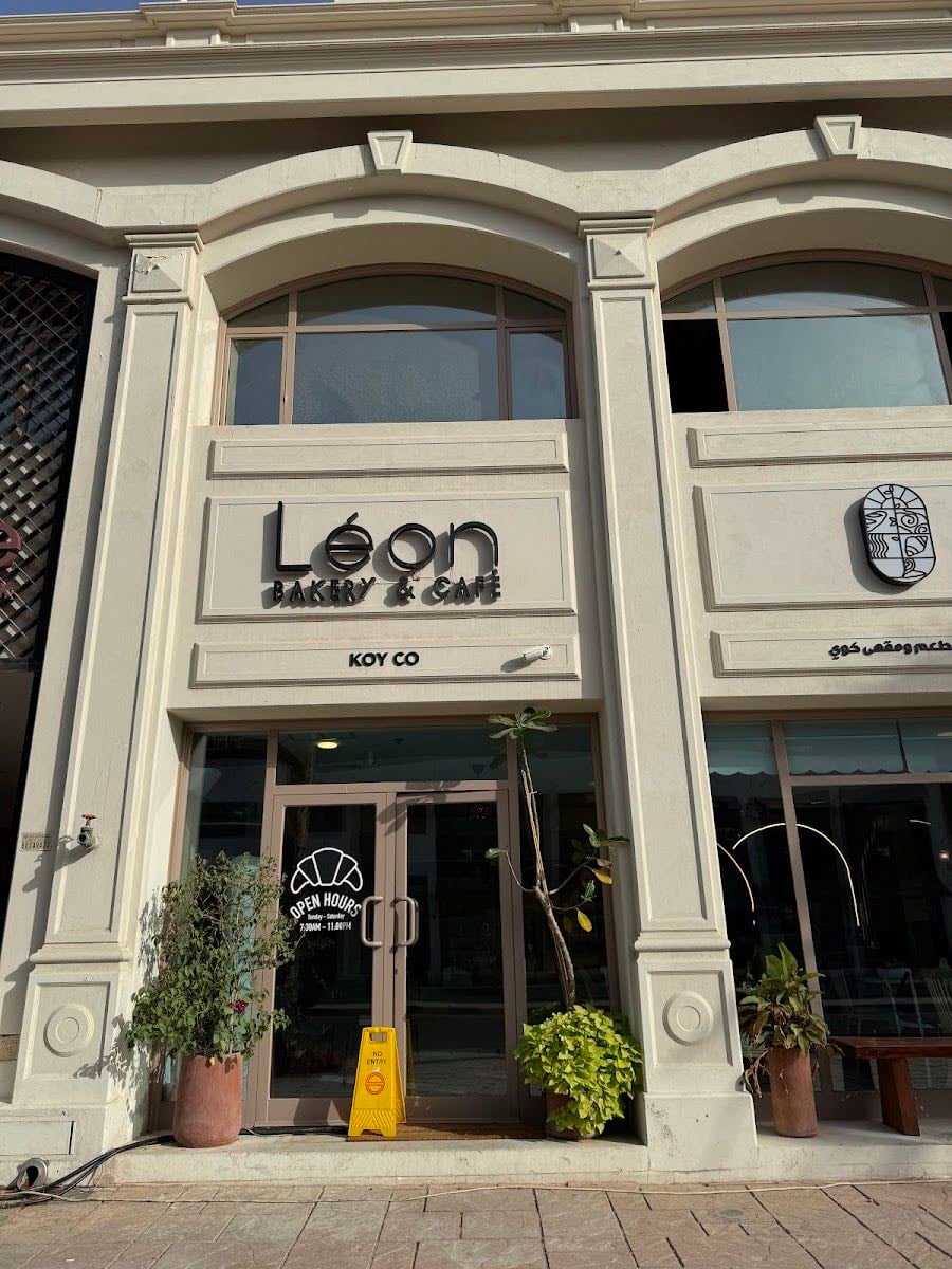 Léon Bakery & Cafe