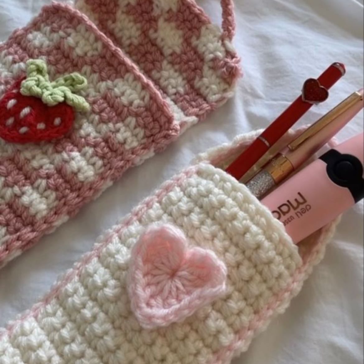 crochet 🧶 - desde pequeños llaveritos hasta accesorios, ropa, peluches, frazadas y las opciones son ilimitadas!!