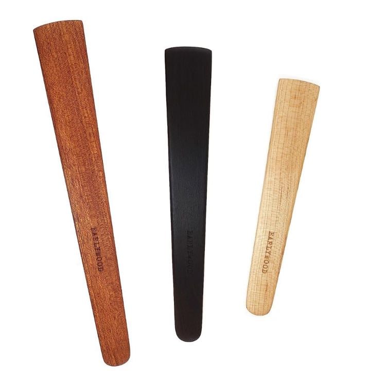 Flat wooden spatula