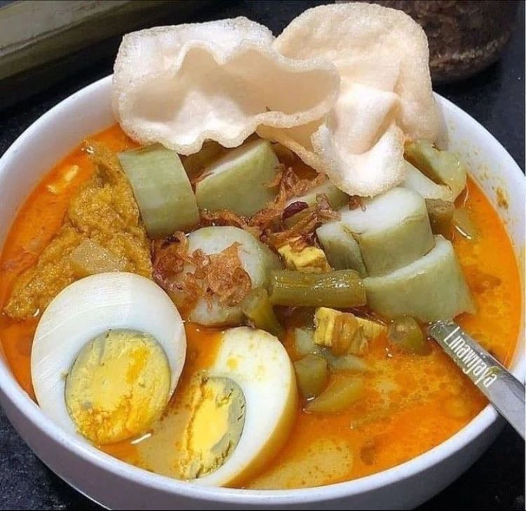 Lontong sayur