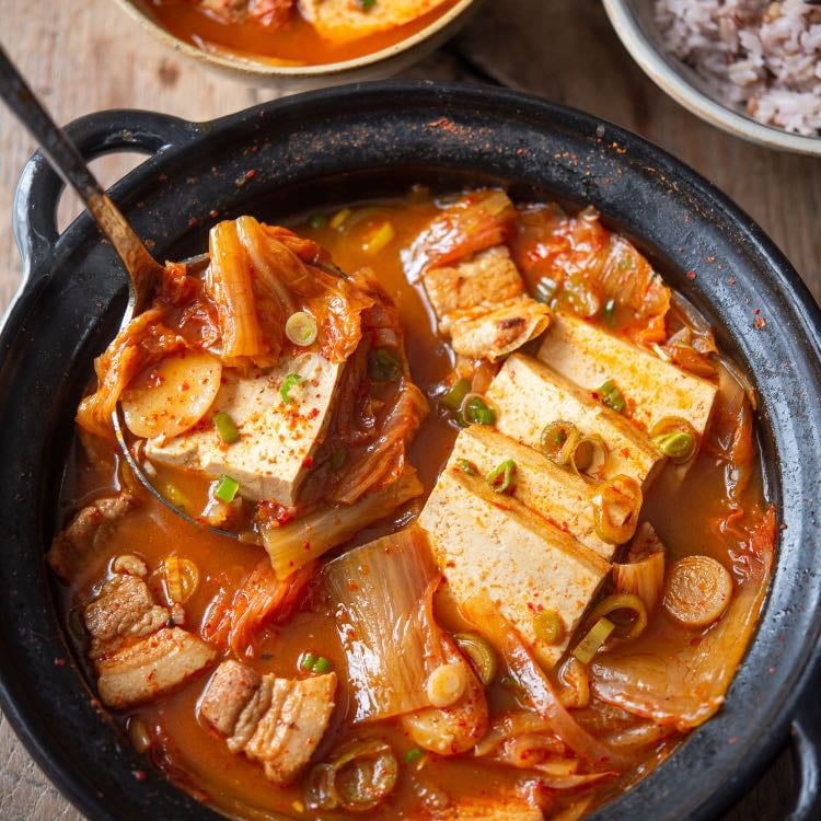 Kimchi jjigae