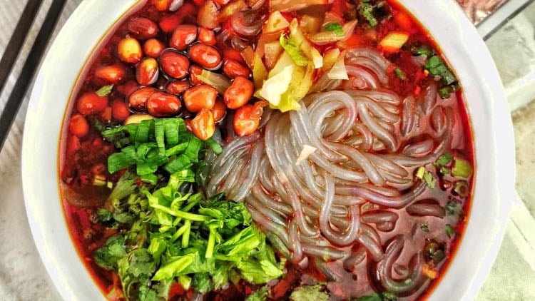 Suān là fěn (酸辣粉)