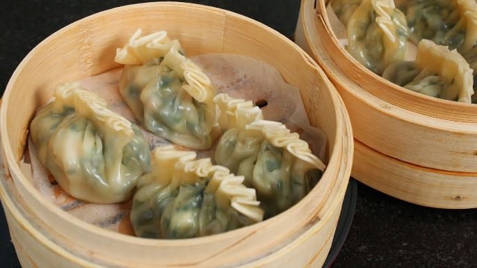 Saeu buchu - Shrimp and chive dumplings