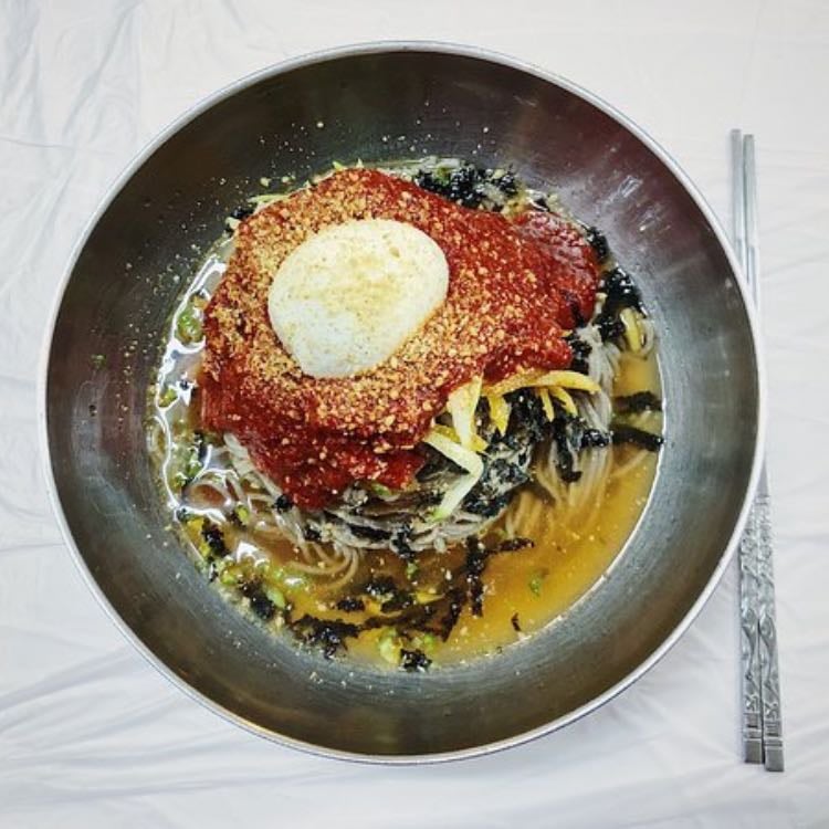 Makguksu