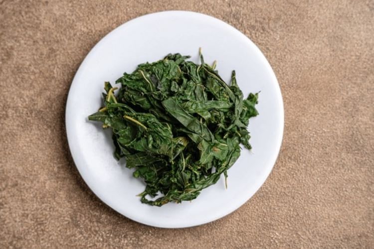 Daun singkong - Cassava leaves