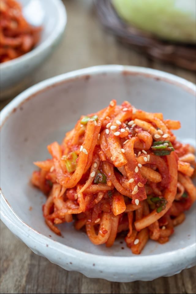 Musaengchae - Shredded radish