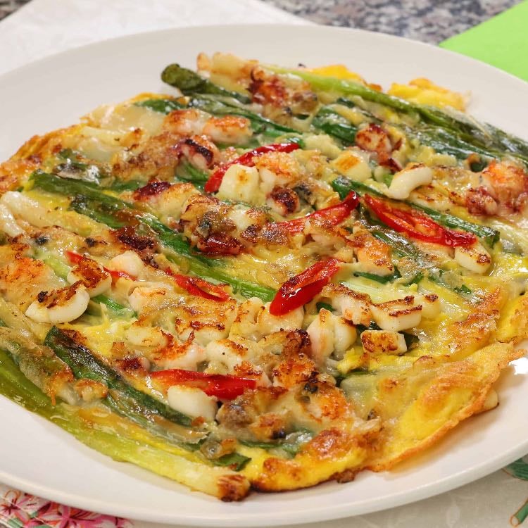 Haemul pajeon - Green onion and seafood