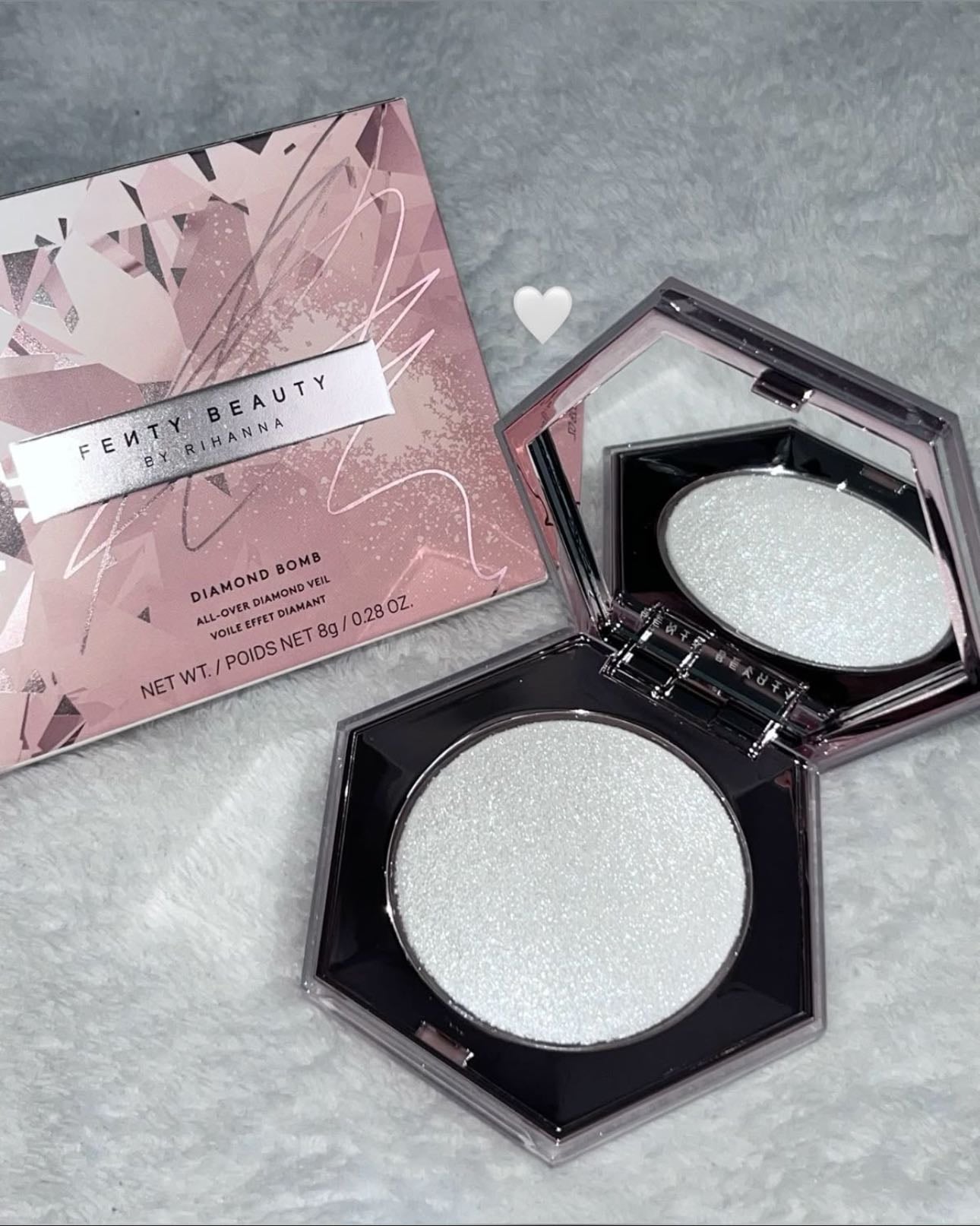 Fenty beauty highlighter - Diamond bomb