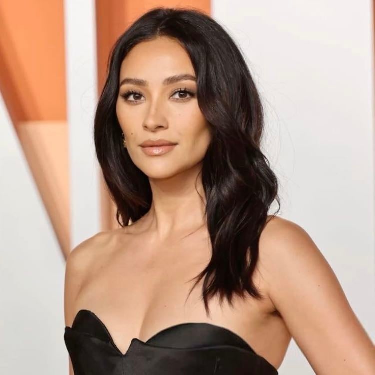 Shay Mitchell - Canadian actress and entrepreneur