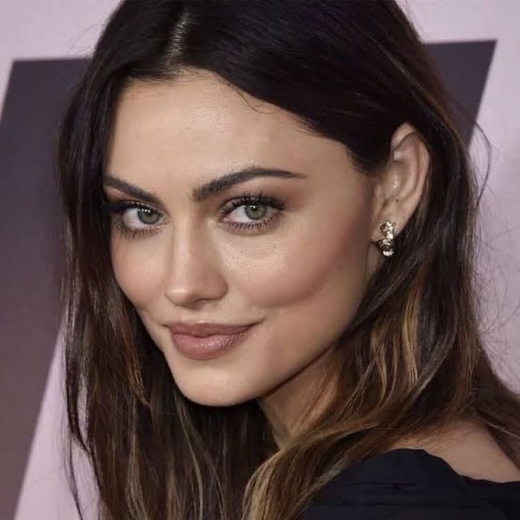 Phoebe Tonkin - Australian actress