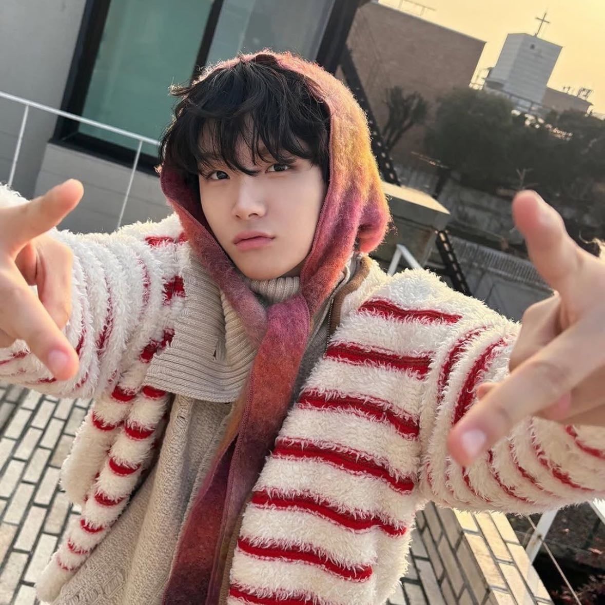 Woonhak / Boynextdoor