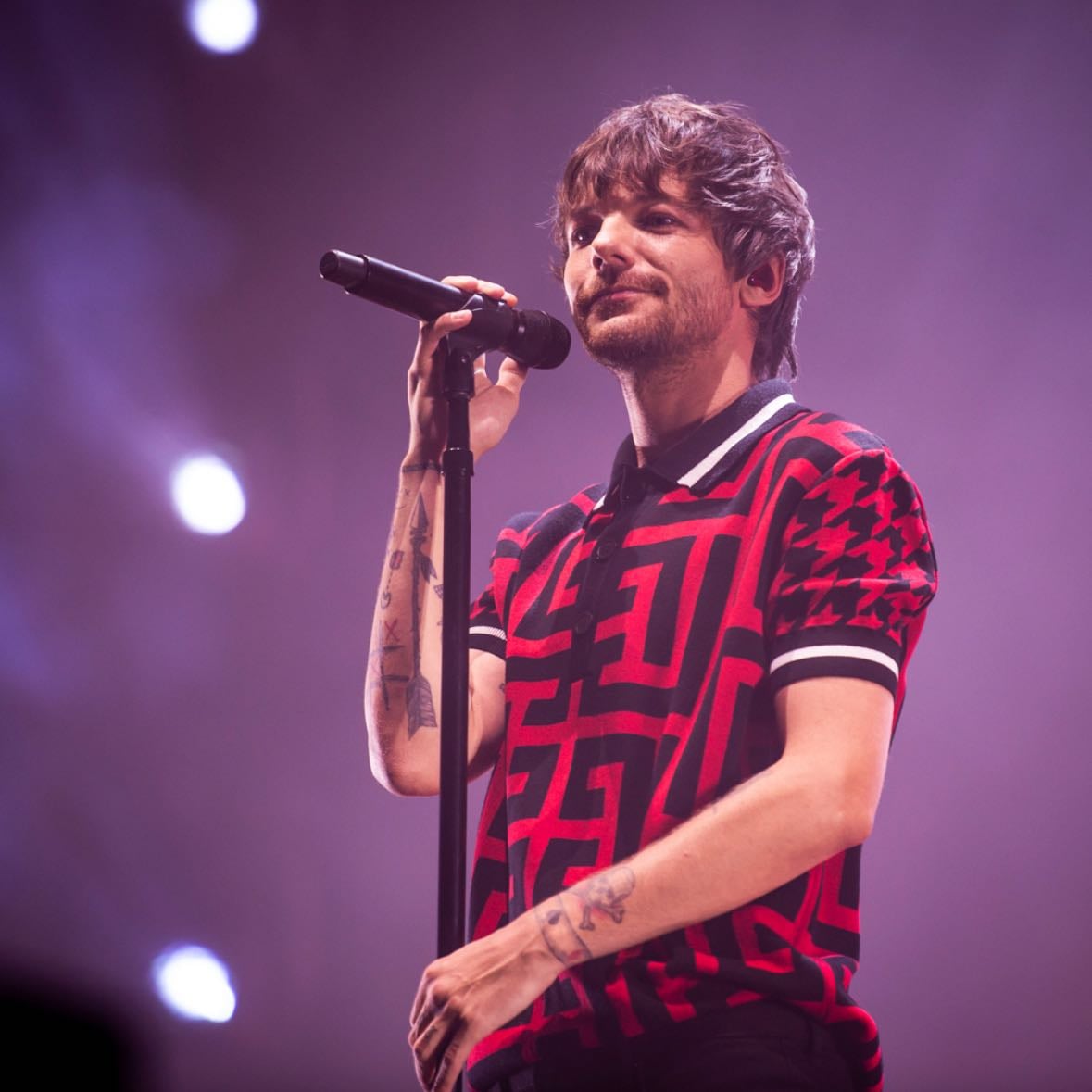 Louis🥕🥕🥕 - It's impossible to describe in words, he changed my life and saved it. He gave me hope to live even when I didn't want to❤️🩹