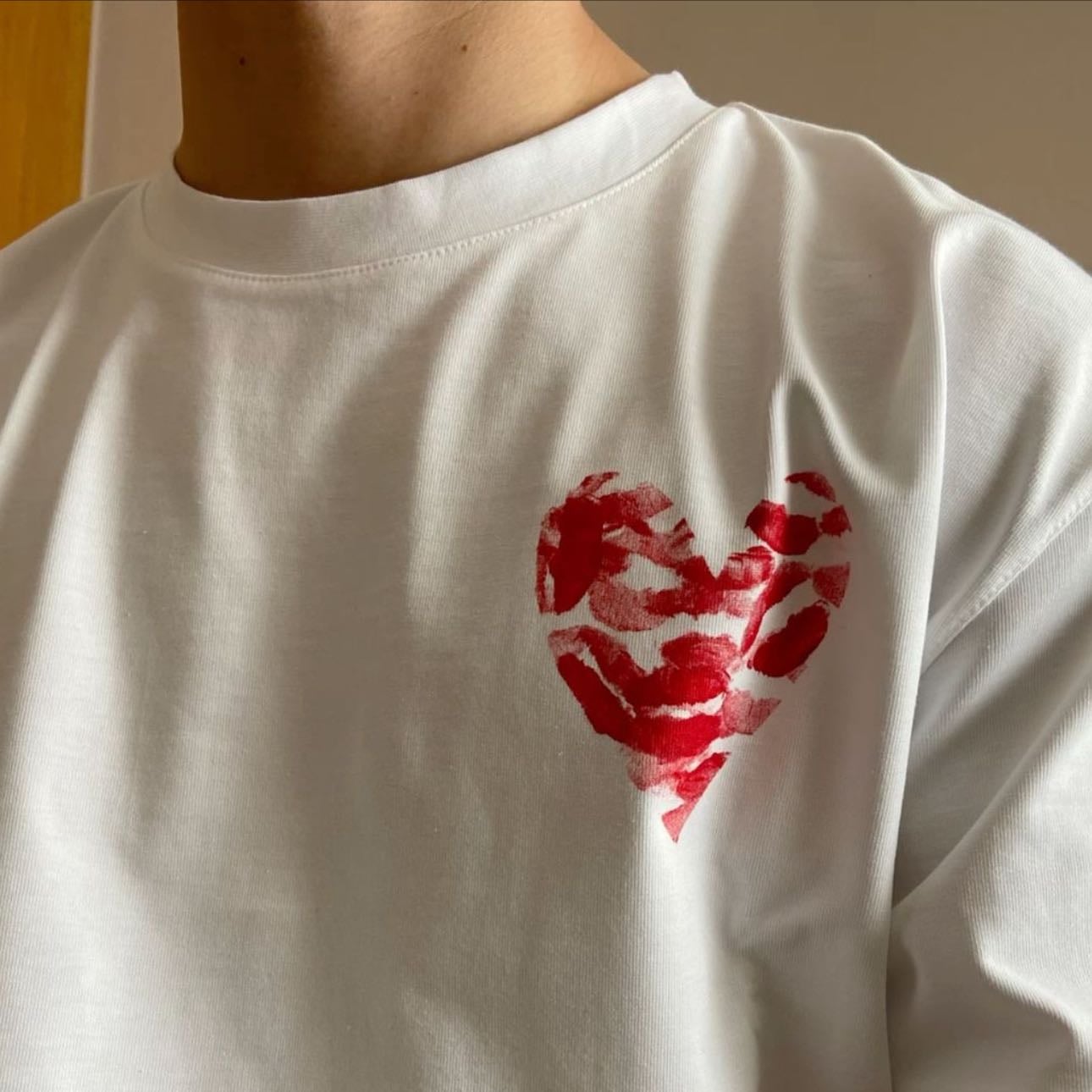 Kisses t-shirt/hoodie - Personalizar una playera o hoodie con alguna figura como un corazón, su inicial o un número