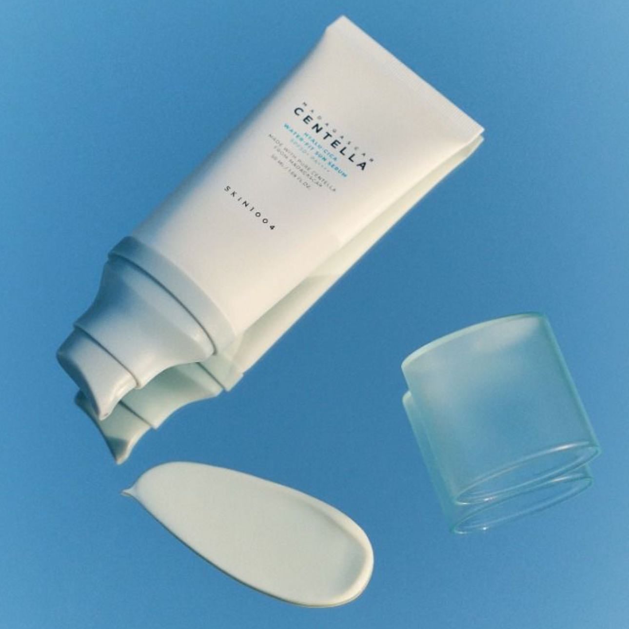 SKIN 1004 Madagascar Centella Hyalu-Cica Water Fit Sun Serum - SPF50+ con centella asiática y ácido hialurónico