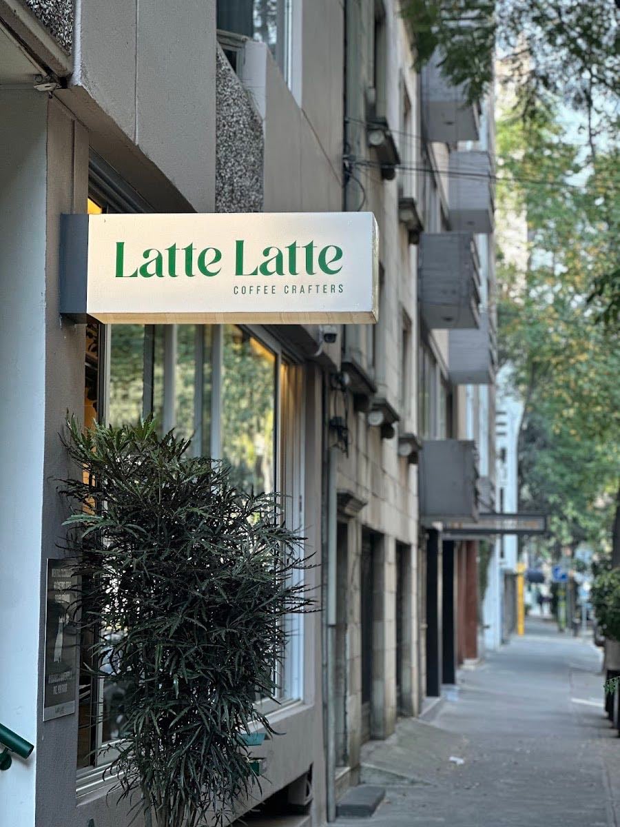 Latte Latte💘 - chai caliente
