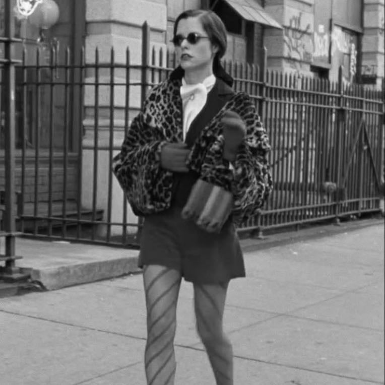 Party Girl - Daisy von Scherler Mayer · 1995