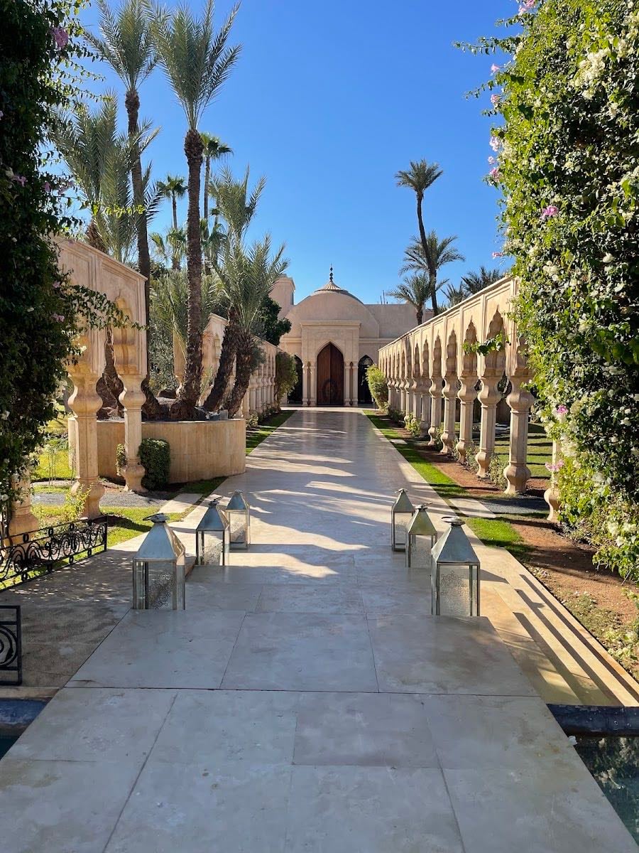 Palais Namaskar