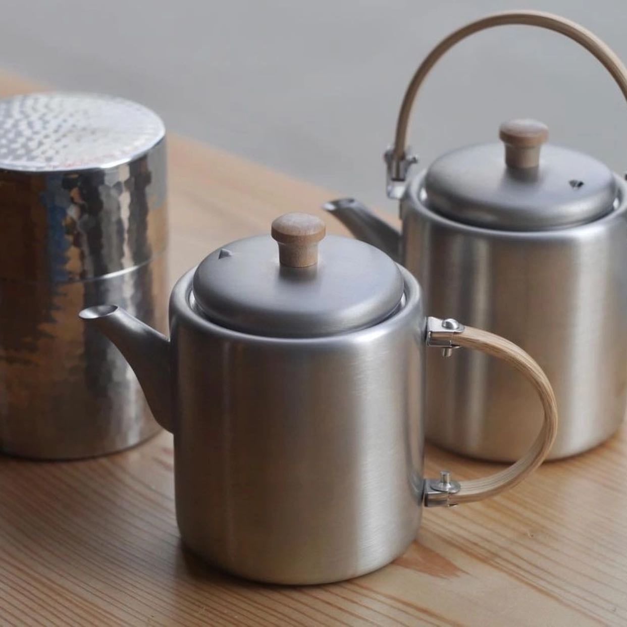Tea pot