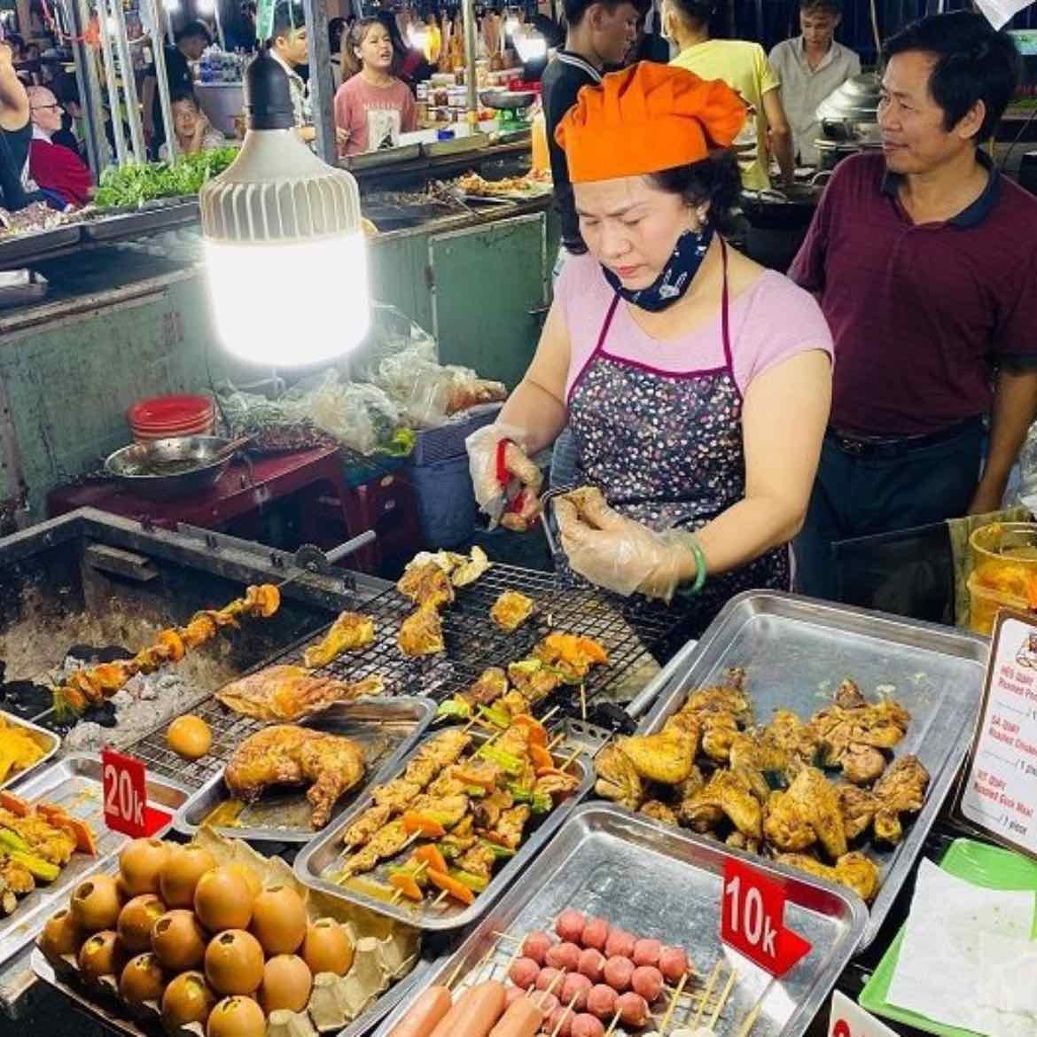 Son Tra Night Market
