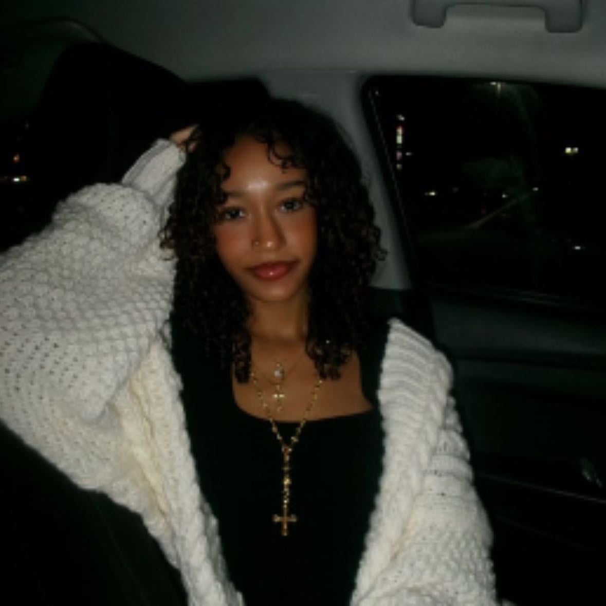 justine - user.423337591