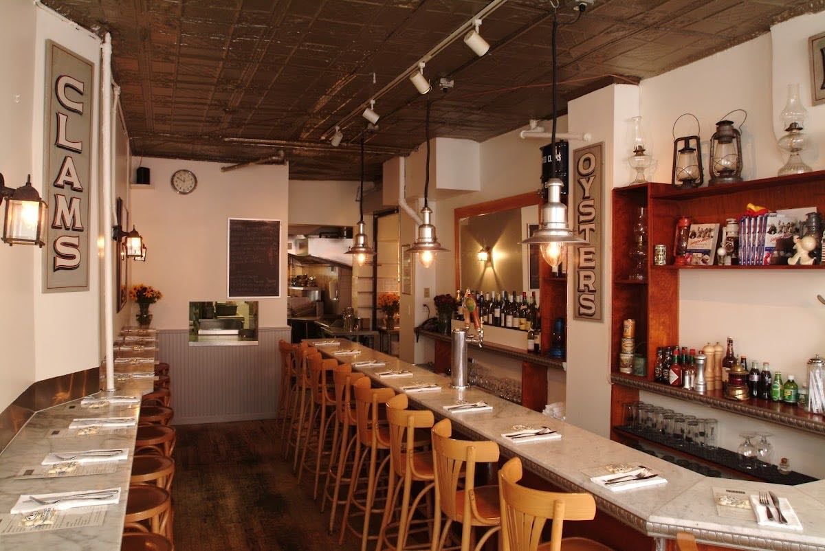 Pearl Oyster Bar