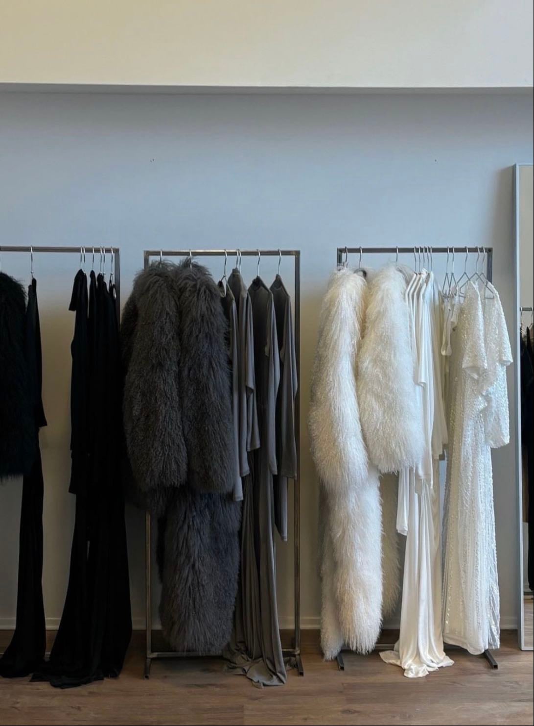create a capsule wardrobe - mostly black
