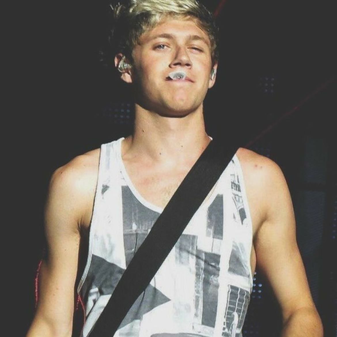 nialler🌷 - Niall I love you so much you saved my life as a soloist and in the band I hope to go somewhere I will become yours one day