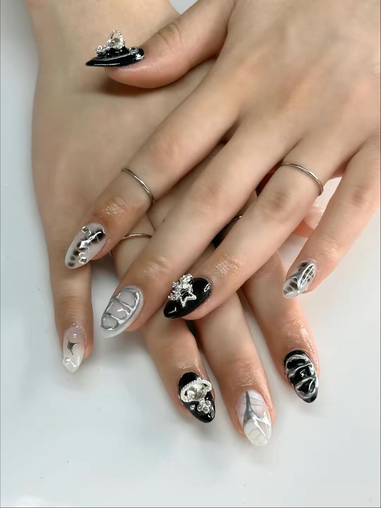 Black, silver, and white - ๐ค