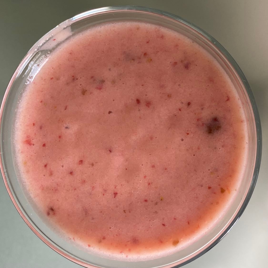 Hailey B smoothie - 230kcal (por 2 vasos), 11,9g de fibra!!!