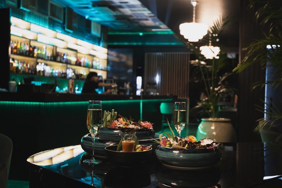 Zypher Lounge