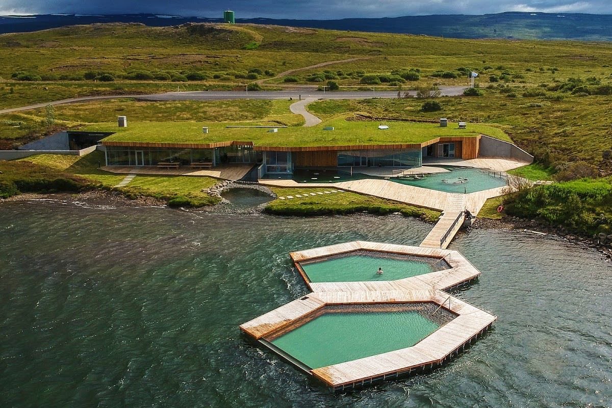 Vök Baths