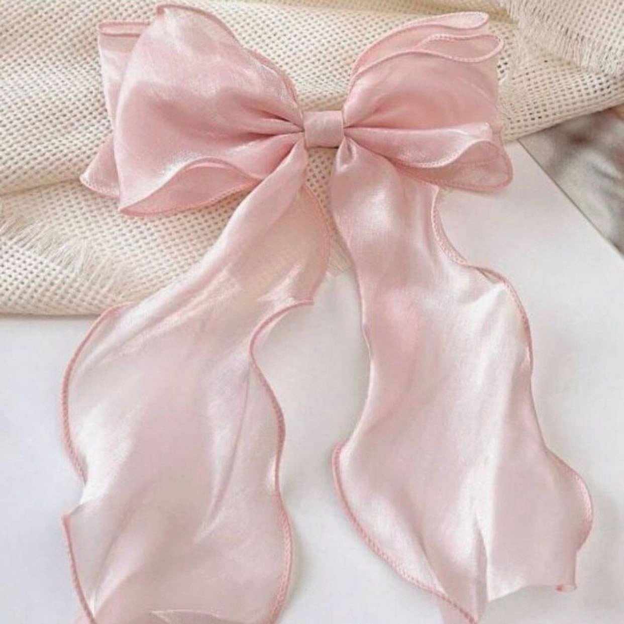 Bows - Iโm one of the girls who loves bows on everything