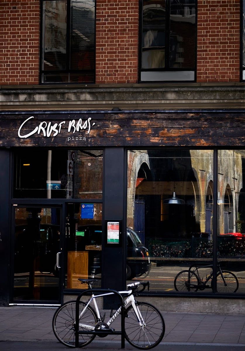 Crust Bros Restaurant Waterloo - Pizza