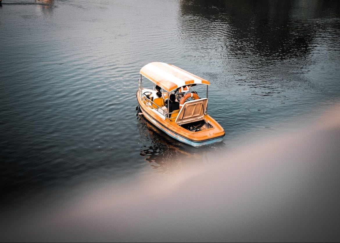 Pedal boat date