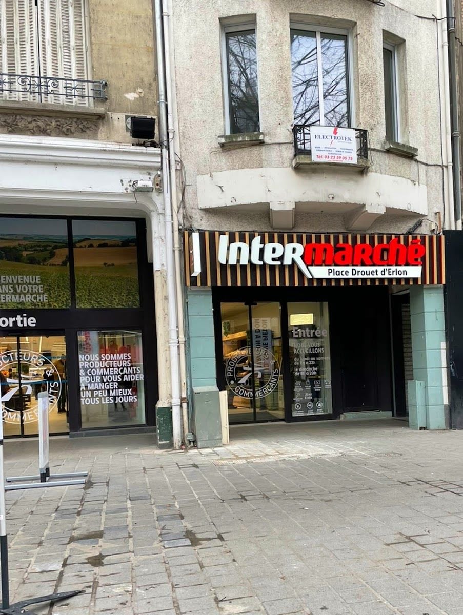 Intermarché EXPRESS - open until 23 and even on sundays