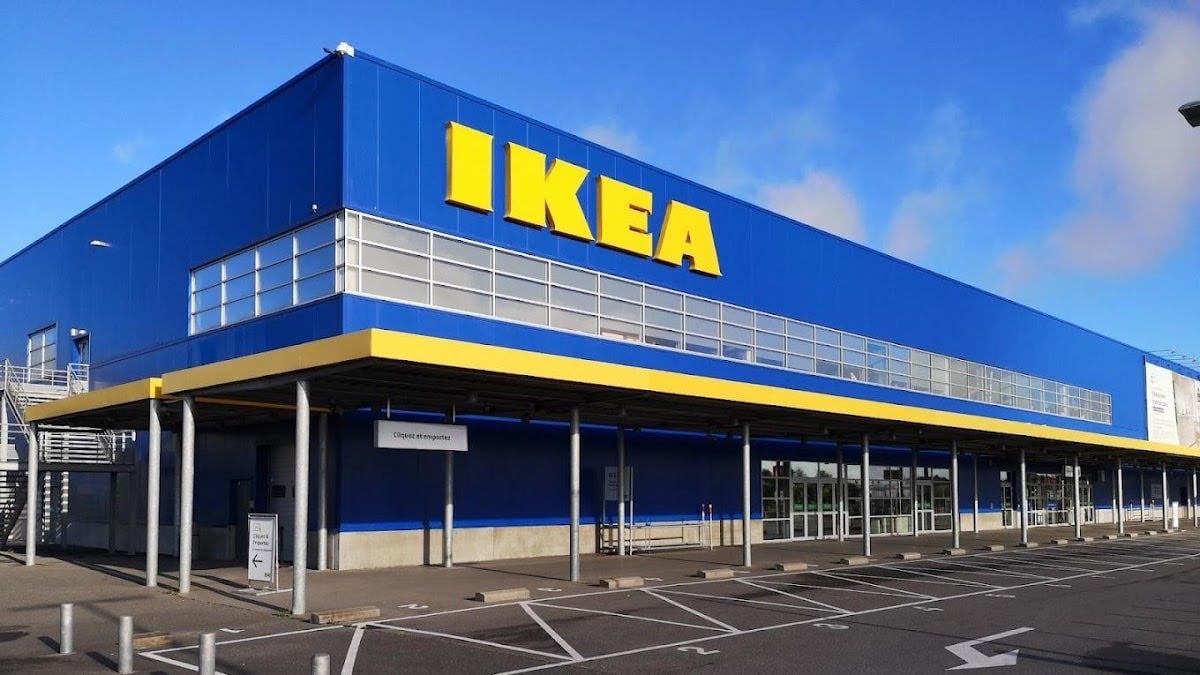 IKEA Reims Thillois - if u wanna go shopping there are also many shops in Thillois, just take the bus