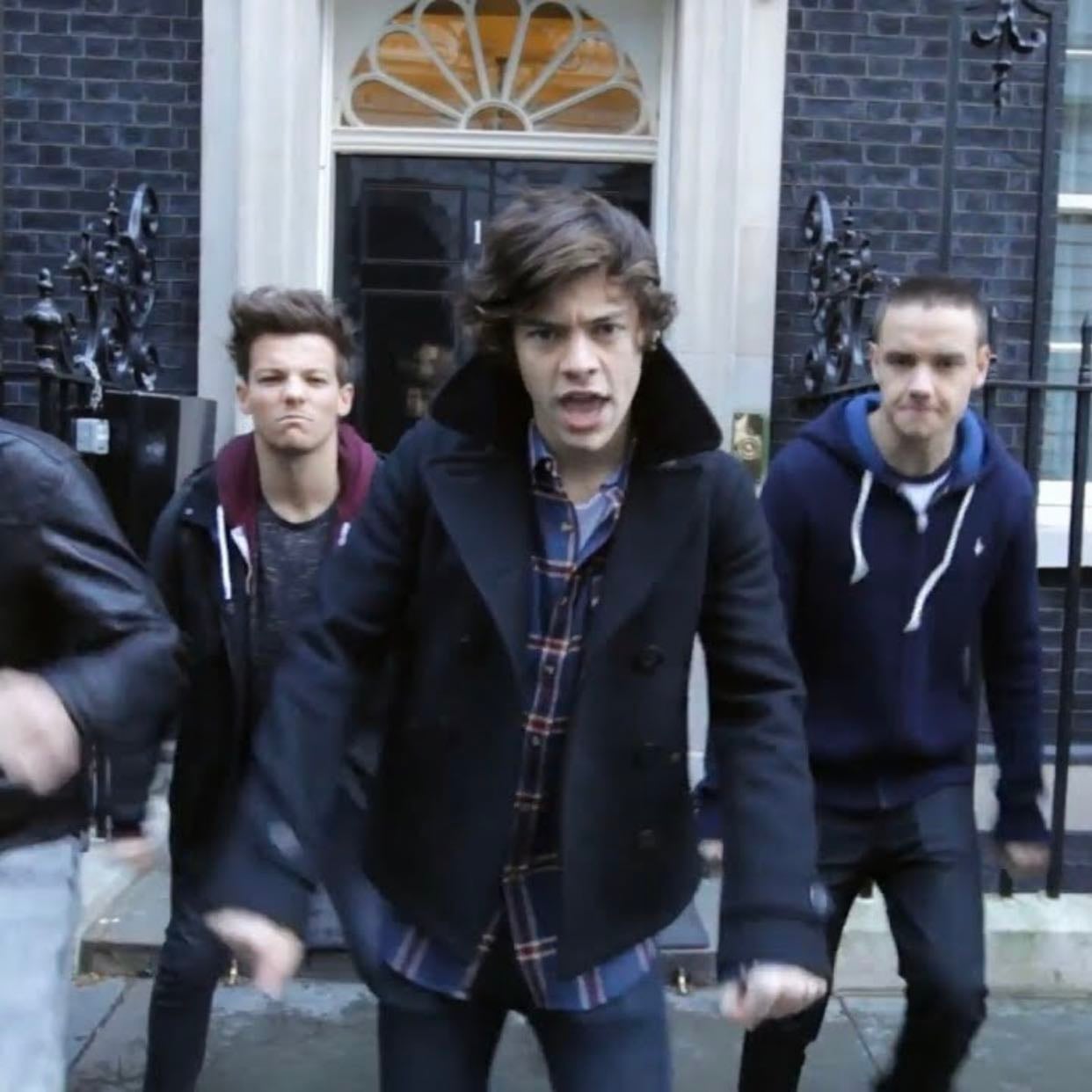 one way or another - I LOVE THIS. IT WOULD BE LIKE TOP 3 IF I WAS RANKING IT. ITS SO FUNNY AND OUT OF POCKET. I WATCH IT RELIGIOUSLY. I HAVE A LAUGHING FIT EVERY TIME I WATCH IT. EVERY MOMENT IS HILARIOUS AND CUTE.