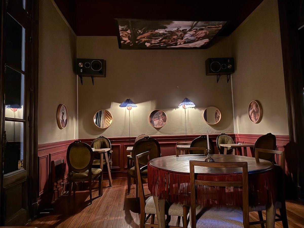 Social Wine Bar
