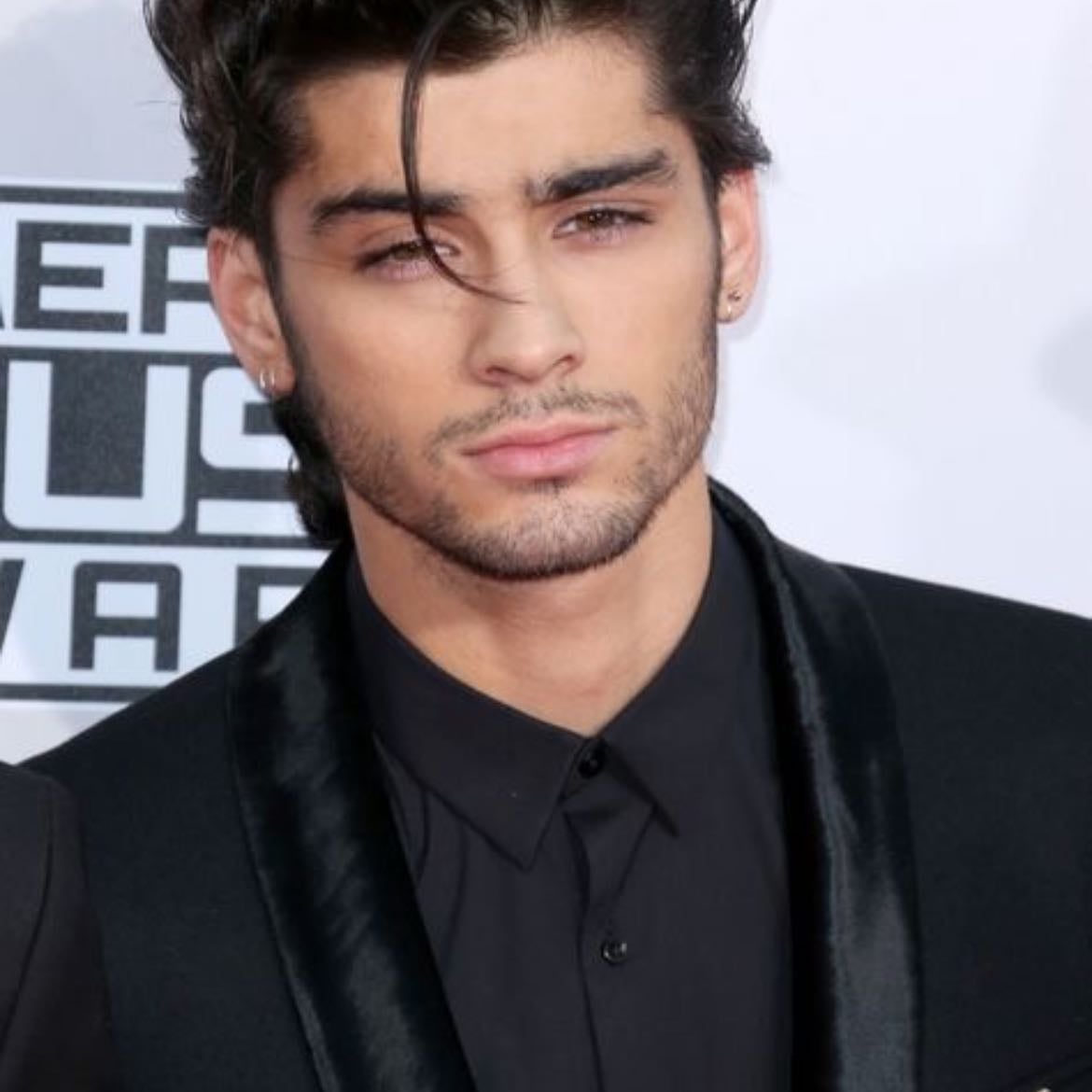 zayn malik - "A smile doesn't always mean someone is happy. Sometimes it means they're strong"